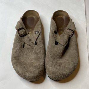 Birkenstock 39 Tan Suede Slip On Shoes